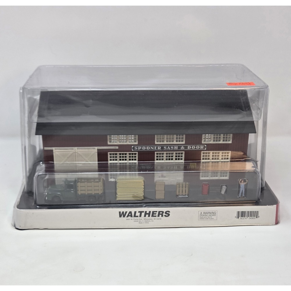 Walthers Cornerstone 933-2847 HO Scale Spooner Sash Door Structure Built-Up NIB
